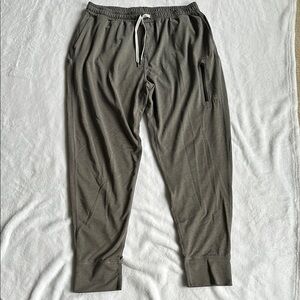 Vuori Men's Gray Jogger Pants